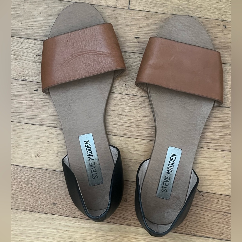 Steve Madden Brown and Black flats size 7
